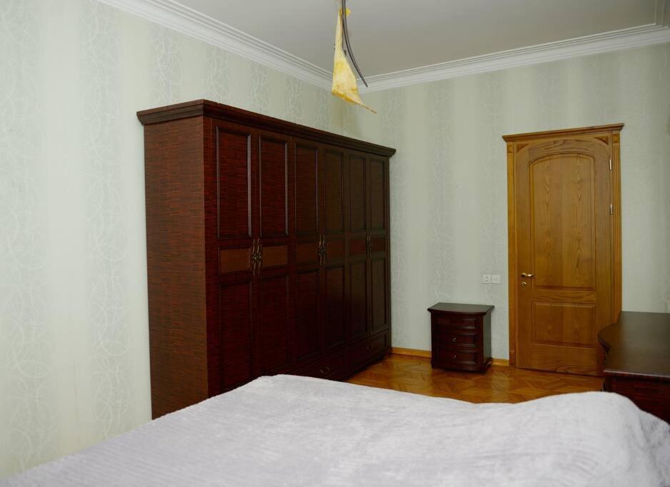 Your Cozy Place Tbilisi Bagian luar foto